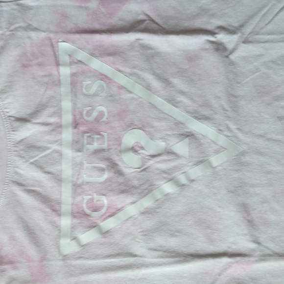 3 Guess Tee Shirts - Picture 6 of 6